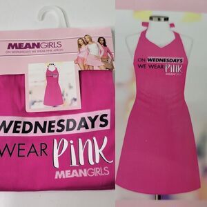 NEW MEAN GIRLS KITCHEN COOKING BAKING APRON ON WEDNESDAYS WE WEAR PINK NWT